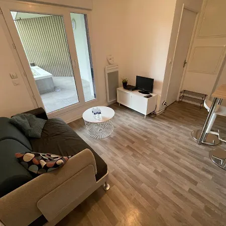 Gredi, Appt Avec Parking Et Terrasse A Caen Apartment Exterior photo